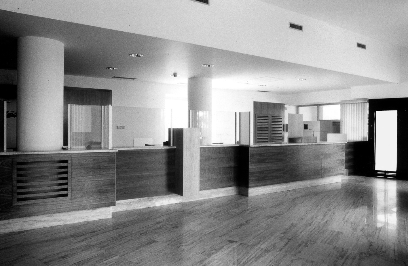 Corvino + Multari - Agenzia Bancaria - Mattinella Salerno