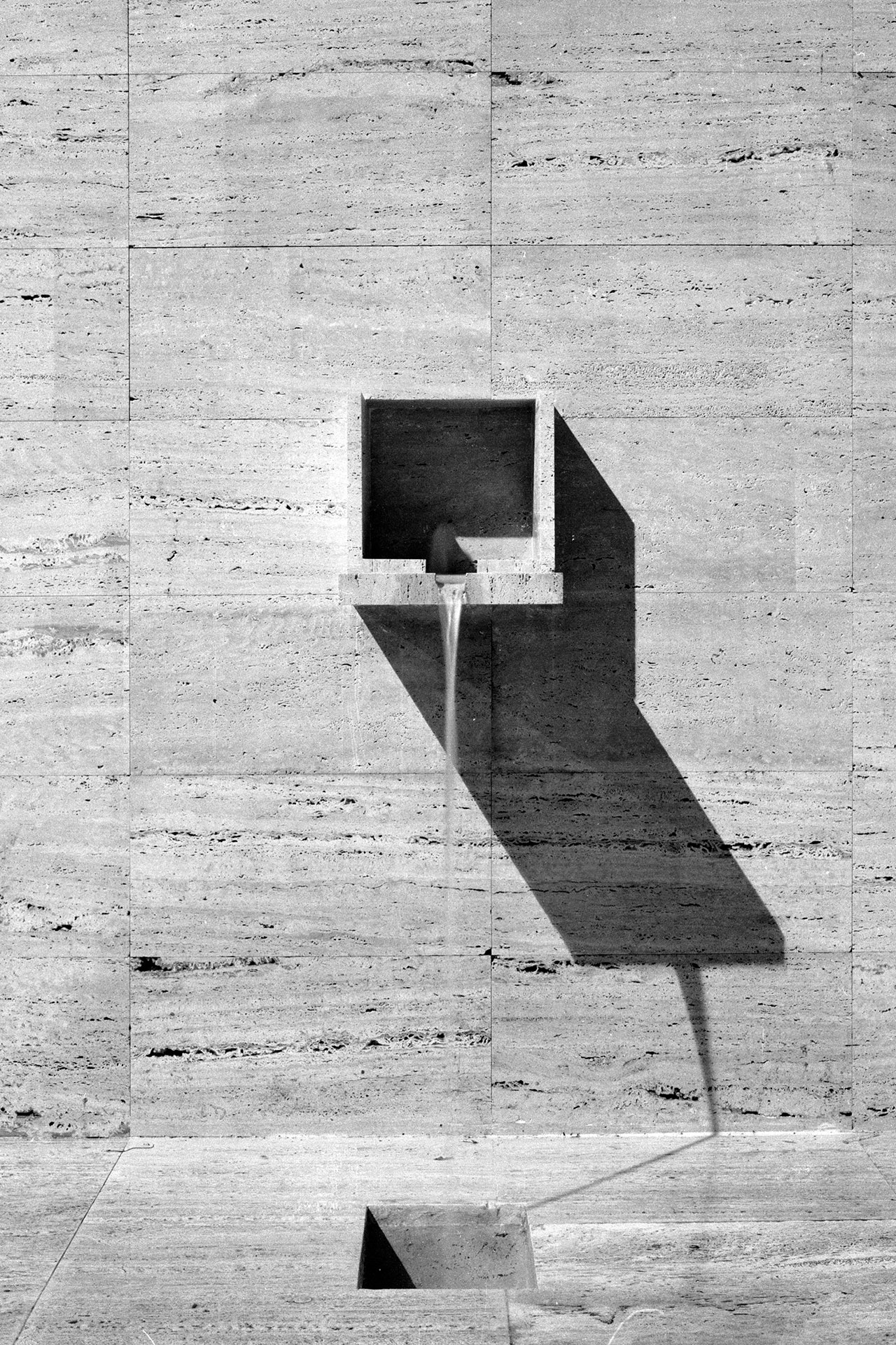 Corvino + Multari - Riqualificazione piazza dei Bruzii