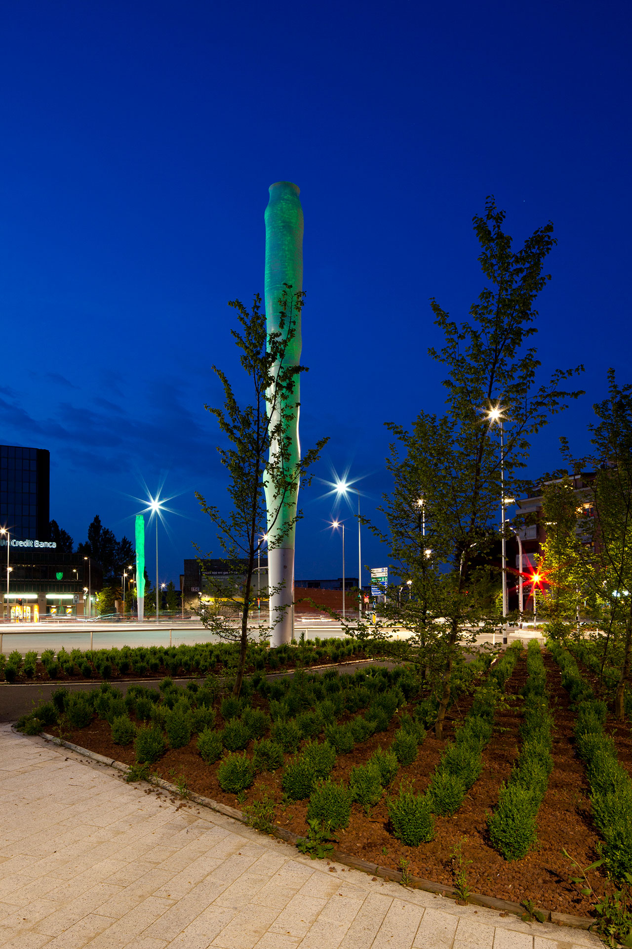  Corvino +  Multari - Riqualificazione Piazza Ohm - Milano